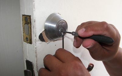 What Do Locksmiths Do? More Than Meets the Eye